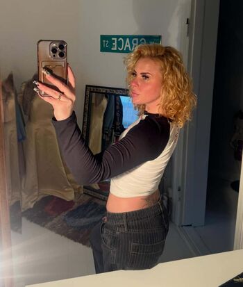 Full leaked Emilie brooklyn private photo