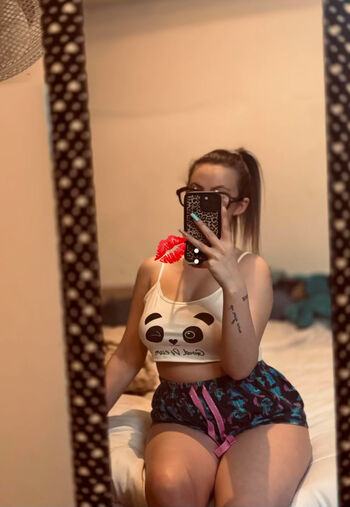 Full leaked Emilie hoet private photo