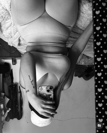 Full leaked Emilie hoet private photo