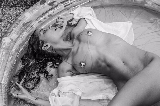 Full leaked Emilie payet page private photo