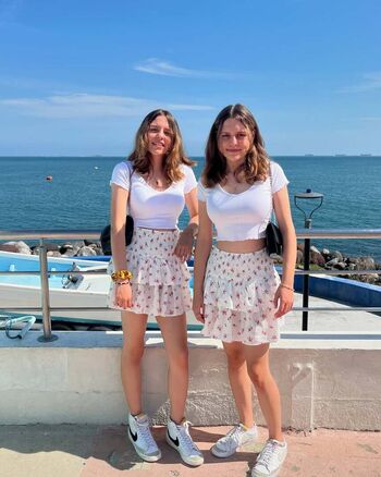 Full leaked Emilie y estephany private photo
