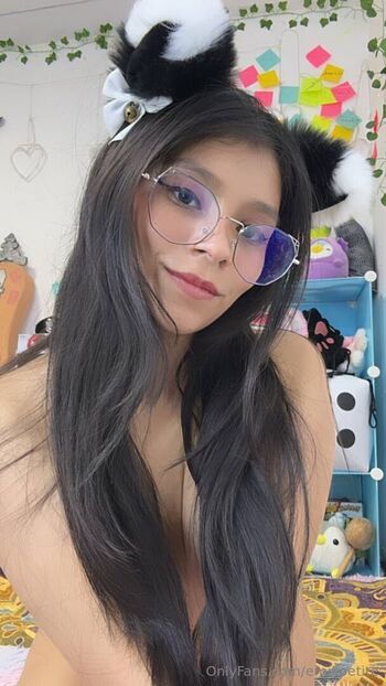 Full leaked Emilipetite private photo