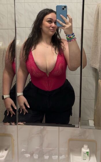 Full leaked Emily page private photo