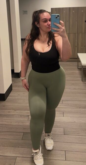 Full leaked Emily page private photo