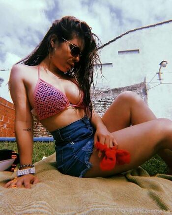 Full leaked Emily private photo