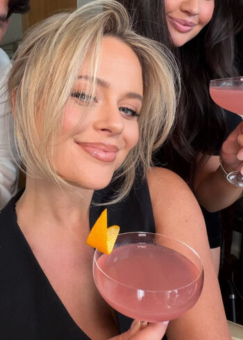 Full leaked Emily atack private photo