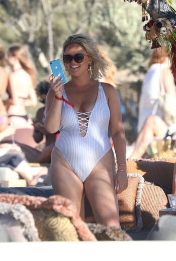 Full leaked Emily atack private photo