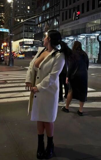 Full leaked Emily b private photo