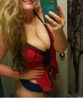 Full leaked Emily barry private photo