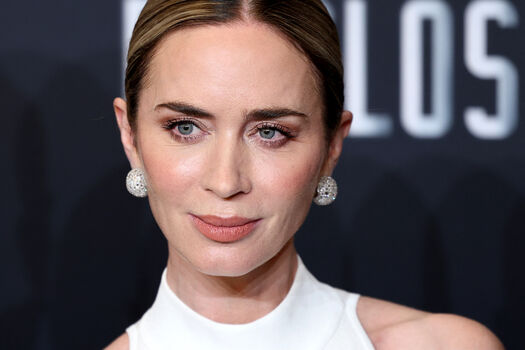 Full leaked Emily blunt private photo