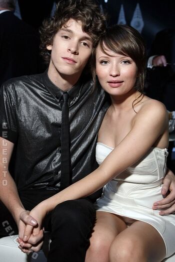 Full leaked Emily browning private photo