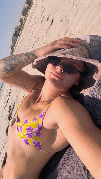Emily De Rooy