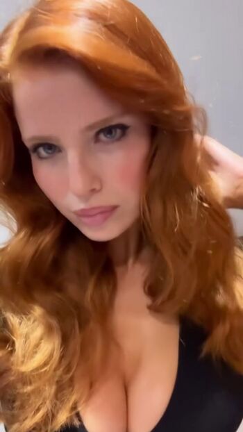 Full leaked Emily deyt aysage private photo