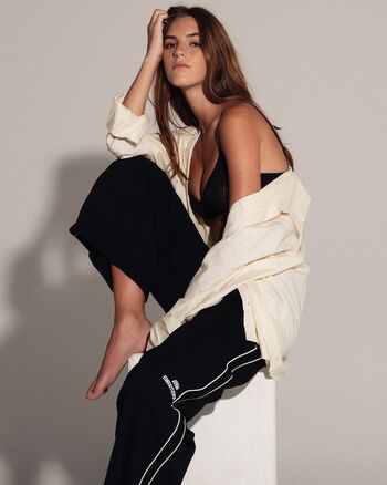 Full leaked Emily feld private photo