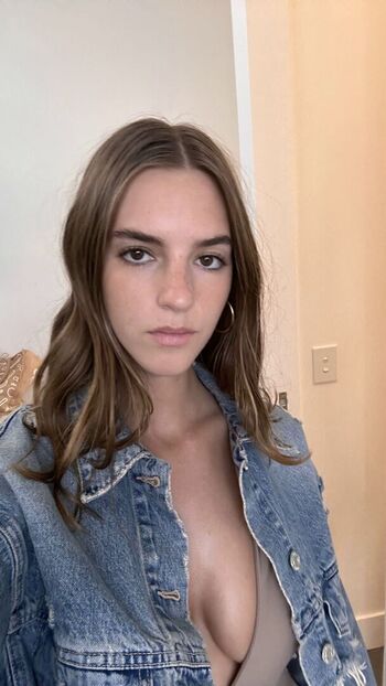 Full leaked Emily feld private photo