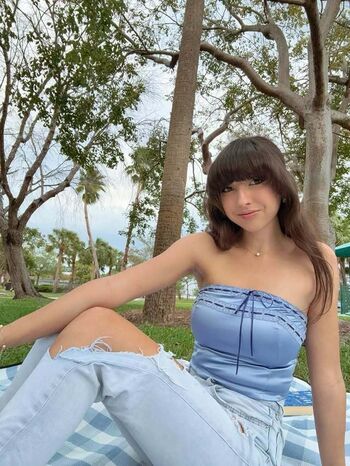 Full leaked Emily gabrielle private photo