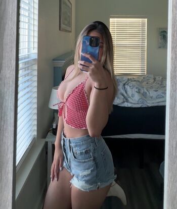Full leaked Emily guyen private photo