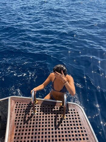 Full leaked Emily ha page private photo