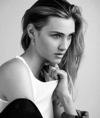 Full leaked Emily hall private photo