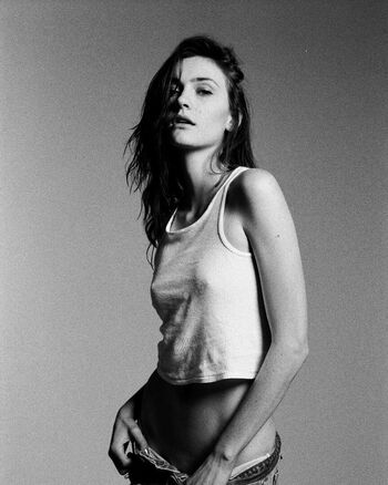Full leaked Emily hall private photo