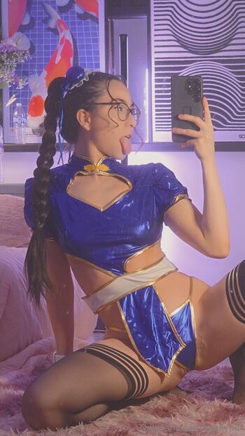 Full leaked Emily hill private photo