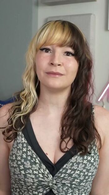 Full leaked Emily hopkins private photo