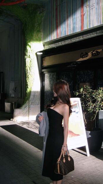 Full leaked Emily hung private photo