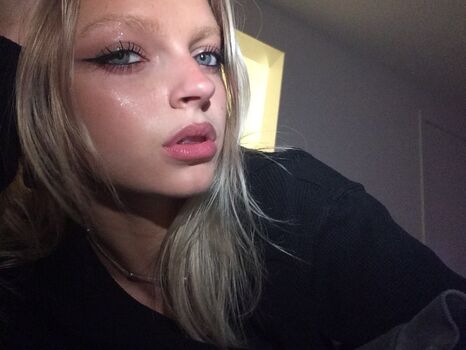 Full leaked Emily kelavos private photo