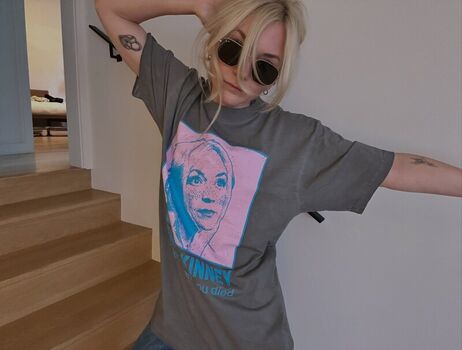 Full leaked Emily kinney private photo