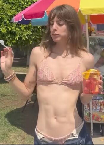 Full leaked Emily labowe private photo