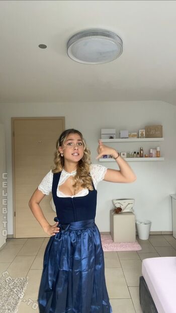 Full leaked Emily maurer private photo