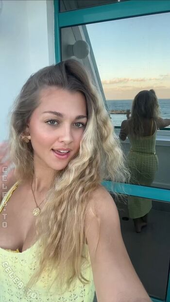 Full leaked Emily maurer private photo