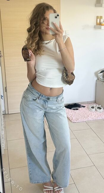 Full leaked Emily maurer private photo
