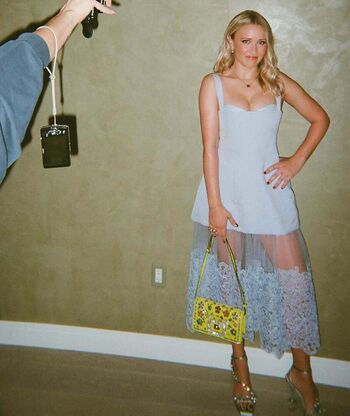 Full leaked Emily osment private photo