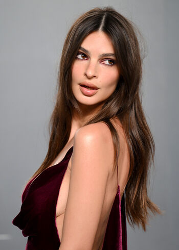 Emily Ratajkowski