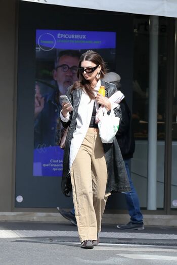 Full leaked Emily ratajkowski private photo