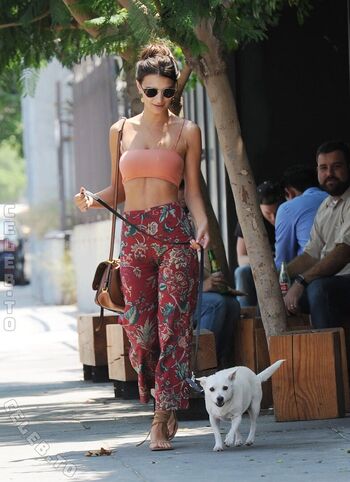 Emily Ratajkowski
