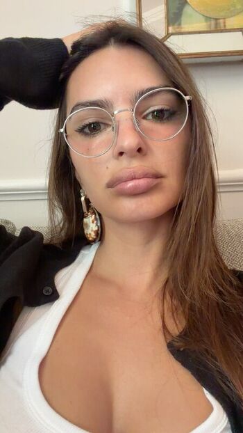 Emily Ratajkowski
