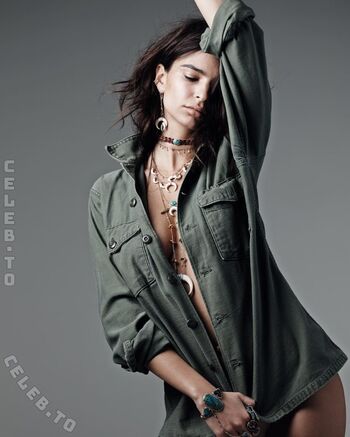 Emily Ratajkowski