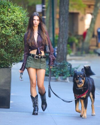 Emily Ratajkowski