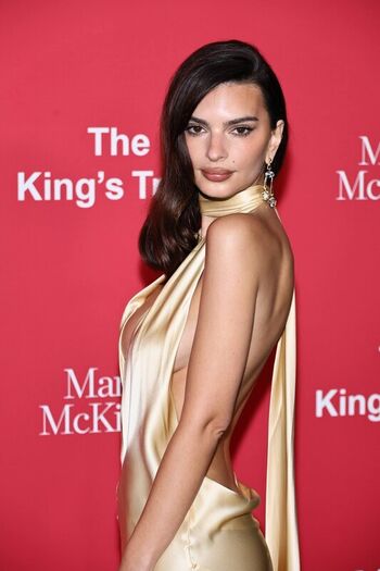 Full leaked Emily ratajkowski  page private photo