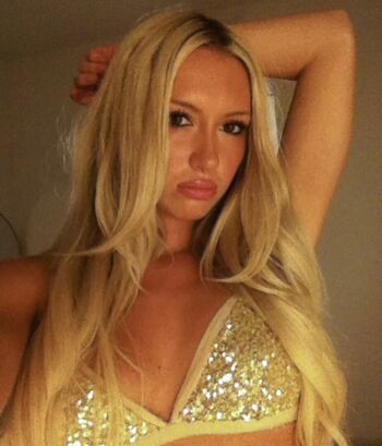 Full leaked Emily roman private photo