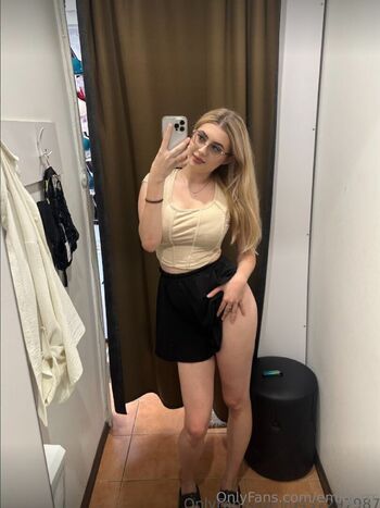 Full leaked Emily rrr page private photo