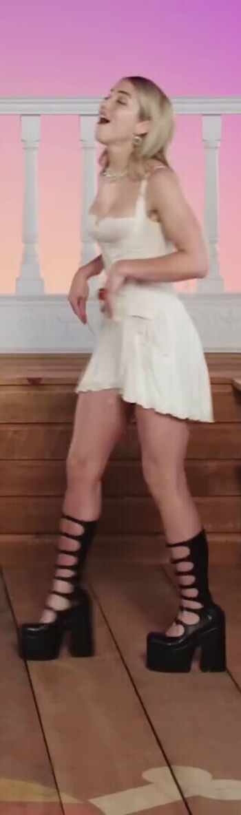 Full leaked Emily rudd private photo