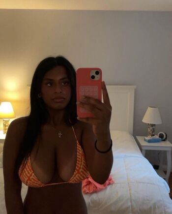 Full leaked Emily santttt page private photo