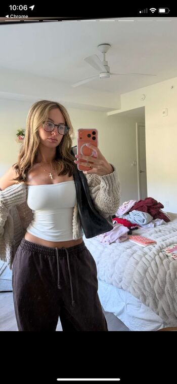 Full leaked Emily schmidtt private photo