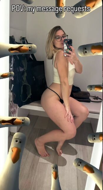 Full leaked Emilybbsti private photo