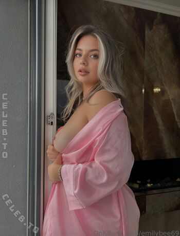Full leaked Emilybee private photo