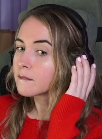 Full leaked Emilycc private photo