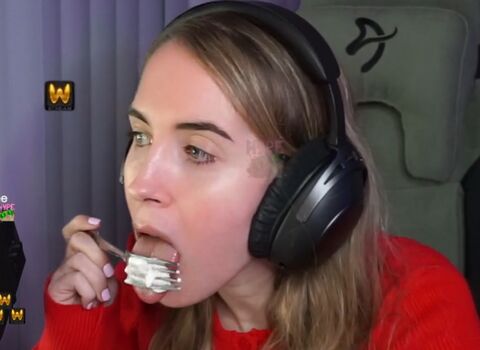 Full leaked Emilycc private photo